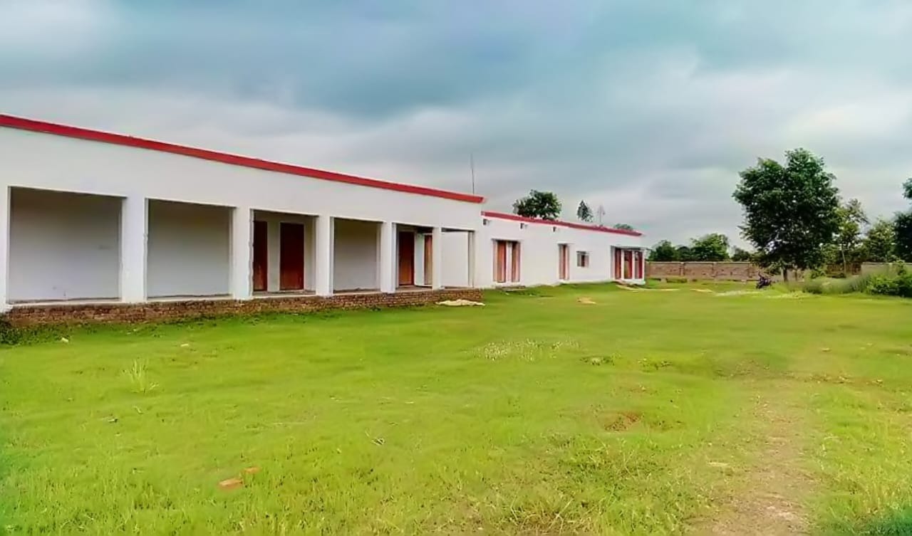 Ram Thakur Chaudhary Girls Inter College