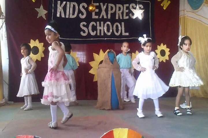 moment image