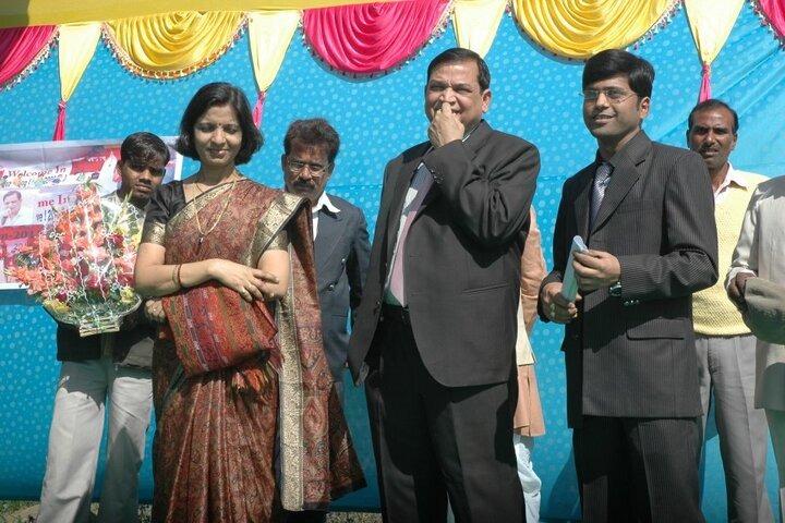 moment image