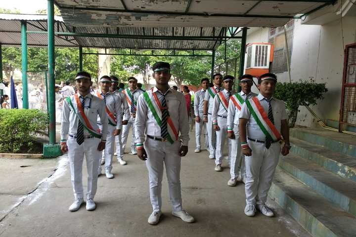 moment image