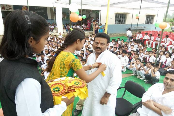 moment image