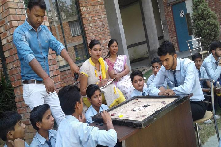 moment image