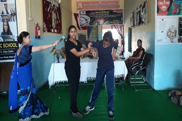 moment image